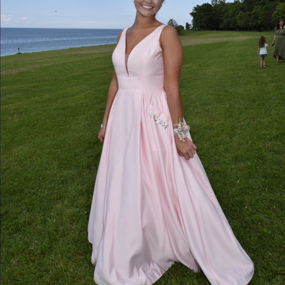 Prom dress - Picture 2 of 2
